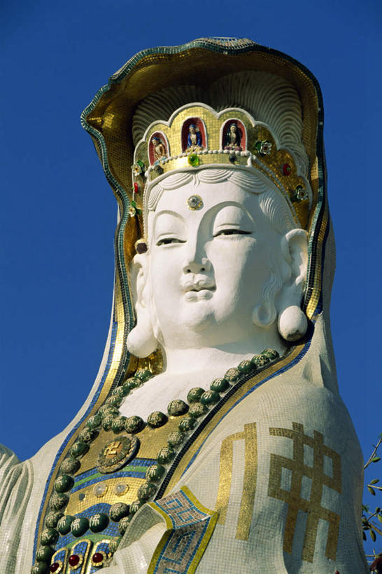 东方人,一个人,无人,站,竖图,室外,特写,白天,仰视,项链,雕塑,香港,中国,亚洲,仅一个女性,仅一个人,阴影,服装,艺术,装饰,光线,雕刻,雕像,影子,注视,休闲装,黄种人,装饰品,衣服,蓝色,蓝天,天空,阳光,饰品,首饰,工艺品,天,观察,看,站着,仅一个中年女性,休闲,休闲服,服饰,晴朗,观看,纪念,美术,港,察看,关注,主题,陈列,东亚,铜锣湾,万里无云,香港岛,香港特别行政区,港澳台,中华人民共和国,功能,美学,港岛,天后庙,天后庙道,铜锣湾天后庙,女人,女性,中年女性,亚洲人,晴空,晴空万里,站立,彩图,低角度拍摄