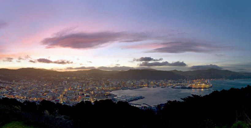 无人,家,码头,横图,俯视,室外,白天,度假,美景,日落,山,山脉,城市风光,城市,港口,路灯,轮船,船,照明,美国,房屋,屋子,景观,山峰,晚霞,霞光,落日,灯光,山峦,娱乐,楼房,住宅,灯,排列,黄昏,交通工具,群山,享受,休闲,景色,彩霞,放松,照亮,北美,北美洲,照明设备,载具,美洲,北亚美利加洲,亚美利加洲,西弗吉尼亚,西佛吉尼亚,西弗吉尼亚州,西佛吉尼亚州,西维吉尼亚州,山脉之州,山颠之州,摆列,夕照,惠灵,约灵,夕阳,彩图,高角度拍摄,房子,摆渡口,埠头,渡口,渡头,港湾,海港,货运码头,口岸,商港,布列,分列,斜阳