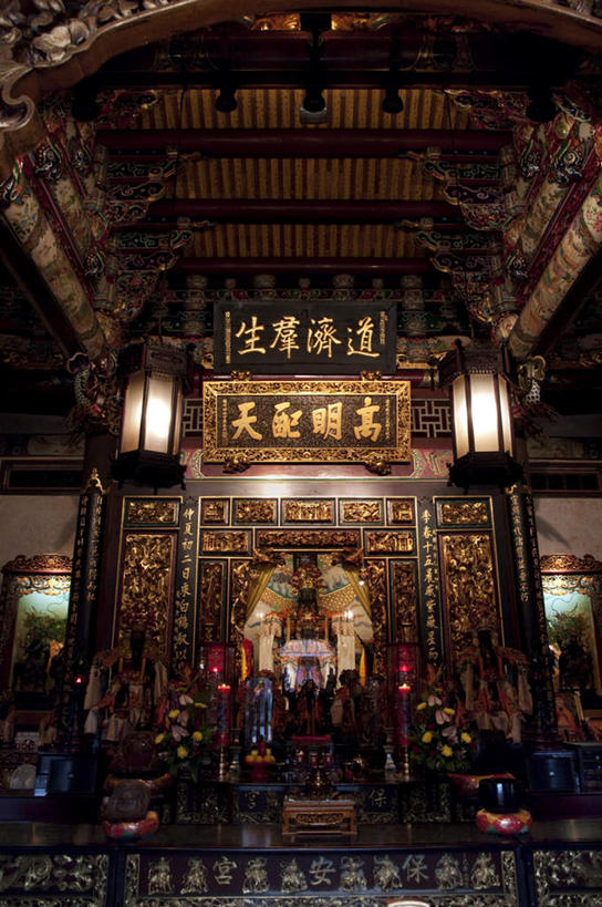 无人,竖图,室内,白天,仰视,旅游,度假,天花板,标志建筑,地标,建筑,照明,台湾,中国,亚洲,阴影,装饰,光线,灯笼,香炉,影子,纸灯笼,屋顶,灯光,顶棚,娱乐,建设,灯具,祈祷,享受,休闲,旅游胜地,放松,许愿,宗教,信仰,华丽,修饰,祈求,照亮,祭奠,祭祀,点缀,照明设备,祭坛,东亚,台北,港澳台,中华人民共和国,省会,衬托,美观,雅致,雅观,富丽,台北市,台湾省,华美,敬拜,彩图,低角度拍摄,台
