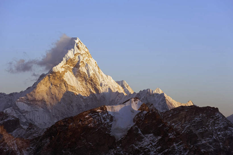无人,横图,俯视,室外,白天,旅游,度假,石头,美景,日落,山,雪,雪山,大雪,尼泊尔,亚洲,朦胧,模糊,石子,冰,积雪,景观,山峰,晚霞,霞光,雪景,冬季,冬天,落日,山峦,娱乐,自然,黄昏,享受,休闲,景色,彩霞,放松,寒冷,冰冷,自然风光,南亚,尼泊尔王国,严寒,冰凉,酷寒,凛冽,凛凛,极冷,夕照,珠穆朗玛峰国家公园,石块,岩石,夕阳,彩图,高角度拍摄,斜阳