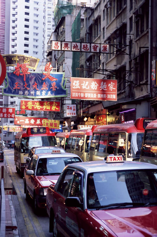 无人,家,高楼大厦,竖图,彩色,室外,白天,正面,度假,美景,城市风光,城市,大厦,道路,建筑,路,摩天大楼,霓虹灯,公路,出租车,汽车,香港,中国,亚洲,一排,朦胧,模糊,整齐,标志,文字,字符,房屋,屋子,景观,公寓,灯光,七彩,交通,娱乐,光源,标识,洋房,楼房,霓虹,住宅,车,灯,排列,楼宇,交通工具,轿车,享受,休闲,汉字,景色,放松,港,照明设备,队列,中文,载具,的士,计程车,东亚,铜锣湾,香港岛,香港特别行政区,港澳台,中华人民共和国,氖灯,国文,华文,港岛,马路,彩图,房子,大楼,高层建筑,高楼,摩天楼