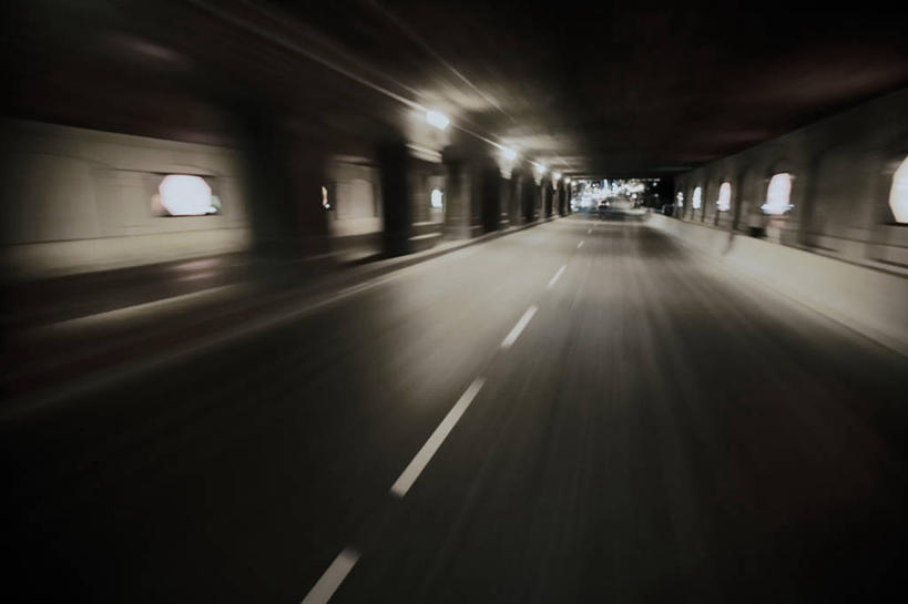 无人,横图,室外,夜晚,正面,度假,光晕,美景,城市风光,城市,道路,路,公路,阴影,光线,隧道,影子,景观,灯光,交通,娱乐,享受,休闲,景色,放松,地道,马路,彩图