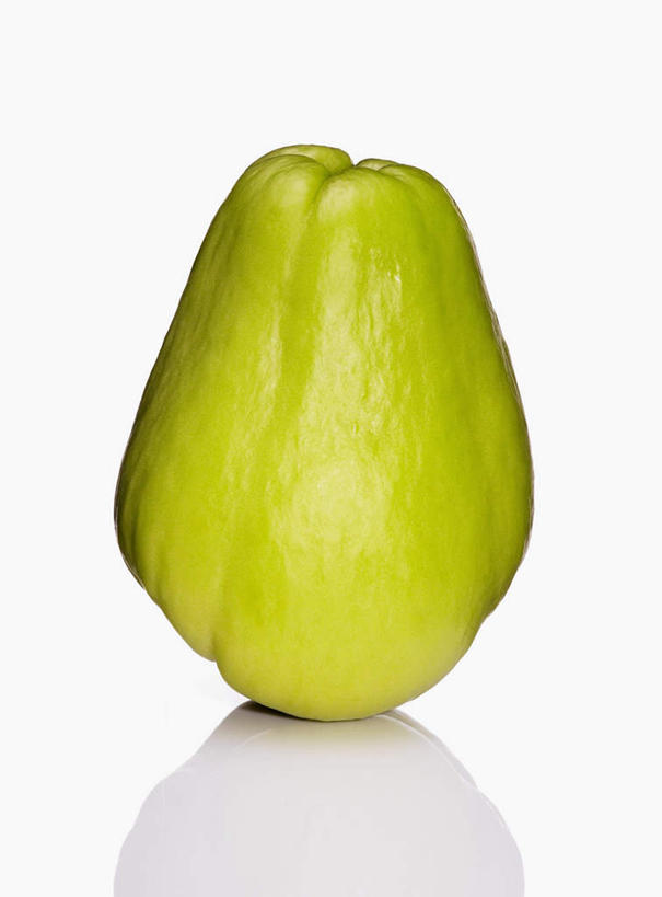 无人,竖图,俯视,室内,特写,白天,白色背景,餐桌,桌子,蔬菜,阴影,新鲜,光线,影子,食品,佛手瓜,食物,一个,绿色,摄影,有机食品,绿色食品,影棚,单个,餐台,菜肴梨,福寿瓜,合手瓜,合掌瓜,梨瓜,拳头瓜,万年瓜,洋丝瓜,彩图,高角度拍摄,影棚拍摄,拍摄