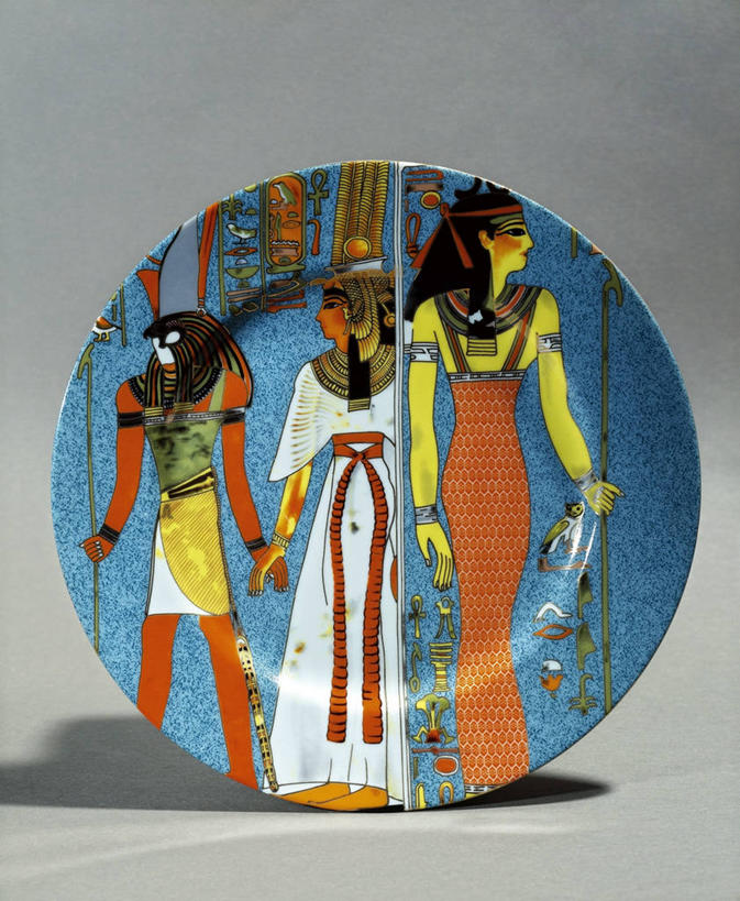 无人,竖图,彩色,餐具,灰色背景,神话,文化,古代,一个,灰色,盘子,摄影,宗教,单个,五颜六色,色彩斑斓,国王,传说,五彩缤纷,五彩斑斓,守护神,法国国王,古埃及文明,古代文明,荷鲁斯,五光十色,美术工艺,路易十六,法老守护神,母性之神,生育之神,埃及神话,伊希斯,彩图,影棚拍摄,神