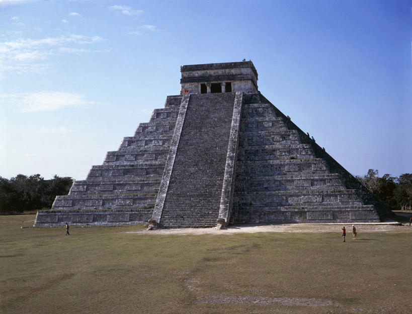 横图,室外,白天,正面,建筑,墨西哥,历史,废墟,台阶,地标建筑,金字塔,摄影,考古学,拉丁美洲,玛雅文明,万里无云,尤卡坦州,彩图,托尔特克人,拉美文明,过去