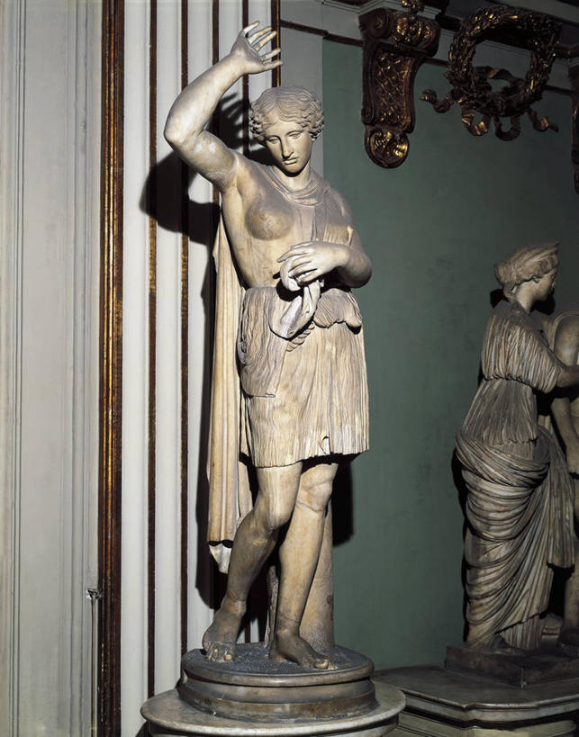 乳房,无人,站,举,竖图,室内,雕塑,神话,雕像,大理石,托,人体,摄影,希腊文化,古希腊,古代文明,美术工艺,手臂,举起,举手,举着,向上举,向上伸,向上托,彩图