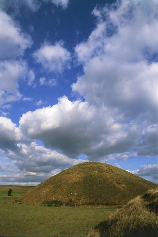 无人,竖图,室外,白天,山,英国,地形,云,英格兰,地标建筑,摄影,英国文化,埃夫伯里,史前时代,彩图,石器时代