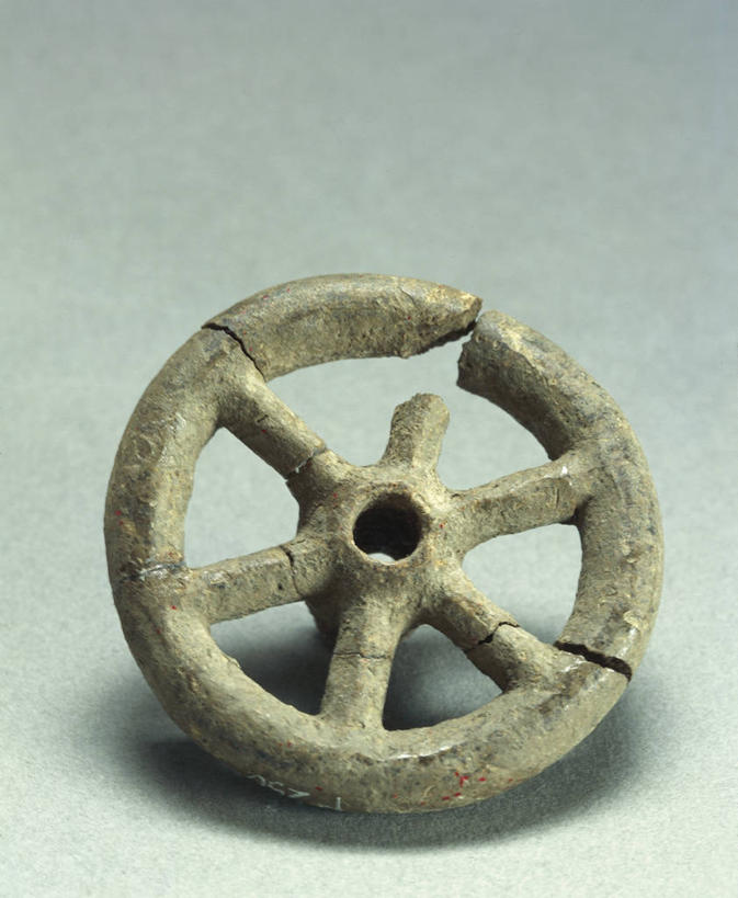 无人,竖图,灰色背景,圆形,历史,一个,车轮,工业,摄影,单个,古代文明,史前时代,彩图,影棚拍摄