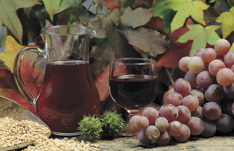 葡萄酒,无人,横图,室内,特写,小麦,葡萄,水果,叶子,透明,酒类,串,饮食,酒,水壶,饮料,红葡萄酒,摄影,葡萄酒杯,彩图,红葡萄