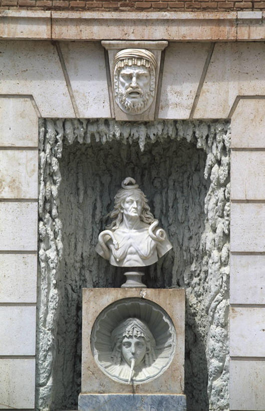 无人,竖图,室外,特写,白天,骄傲,建筑,雕塑,西班牙,欧洲,标志,雕像,符号,历史,标识,地标建筑,摄影,纪念,留念,宁静,南欧,怀念,马德里省,伊比利亚半岛,西班牙王国,马德里自治区,性别符号,美术工艺,彩图,旅行,男性符号,阿兰胡埃斯