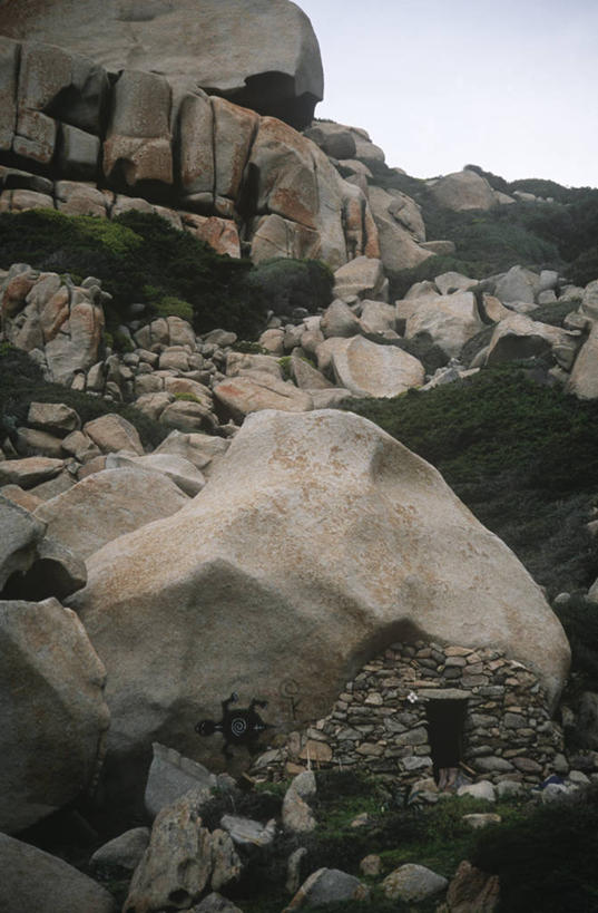 无人,竖图,室外,白天,旅游,度假,石头,美景,意大利,景观,娱乐,自然,享受,休闲,景色,放松,摄影,花岗岩,岩层,自然风光,野地,地质学,撒丁岛,自然地理,岩石,彩图