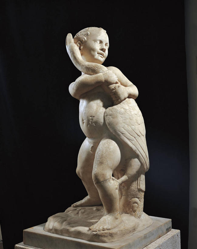 裸体,无人,竖图,鹅,雕塑,黑色背景,艺术,标志,雕像,符号,大理石,拿着,历史,标识,古罗马,一个,赤脚,童年,摄影,单个,手艺,性别符号,美术工艺,闭着眼睛,拥抱,彩图,影棚拍摄,男性符号