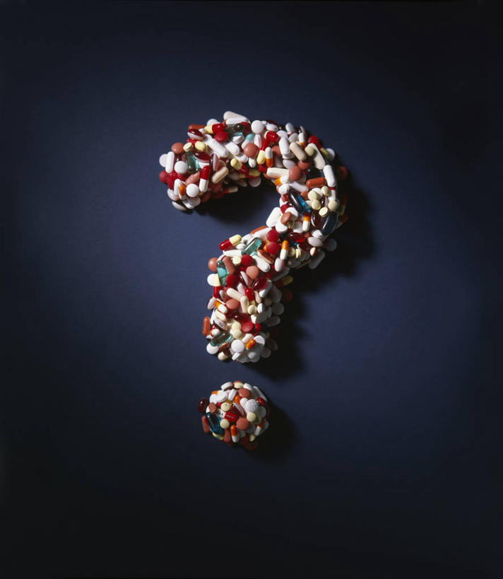 无人,竖图,彩色,室内,特写,白天,正面,安全,阴影,光线,符号,药剂,药丸,影子,防护,药片,药品,治疗,摄影,影棚,五颜六色,保护,药物,色彩斑斓,医疗,问号,保险,预防,五彩缤纷,五彩斑斓,五光十色,平安,彩图,影棚拍摄,拍摄