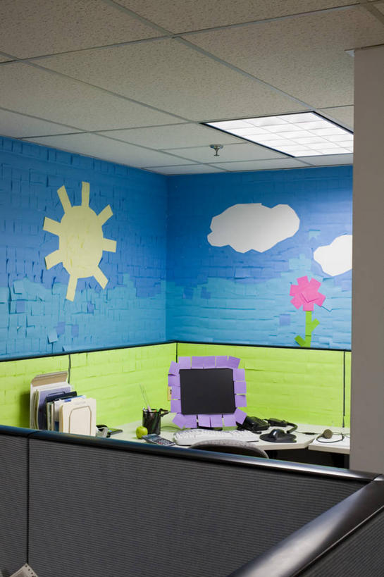 无人,打电话,竖图,室内,白天,正面,计算器,电脑,显示器,鼠标,键盘,太阳,桌子,电话,椅子,盛开,粘性,计算,科学,网络,材料,档案,文件,纸,办公桌,云,云朵,办公用品,便利贴,便签,花蕾,云彩,输入设备,通讯设备,文具,花,花瓣,花朵,鲜花,蓝色,白云,蓝天,天空,话筒,会议椅,手稿,资料,天,花苞,花蕊,电话线,台式电脑,理财,财务,办公设备,办公椅,文具用品,证明,记事,数学,文档,通信设备,输出设备,快捷,文化工具,商务椅,培训椅,方便,N次贴,便条贴,告诉贴,即时贴,交流,电话机,沟通,通话,彩图