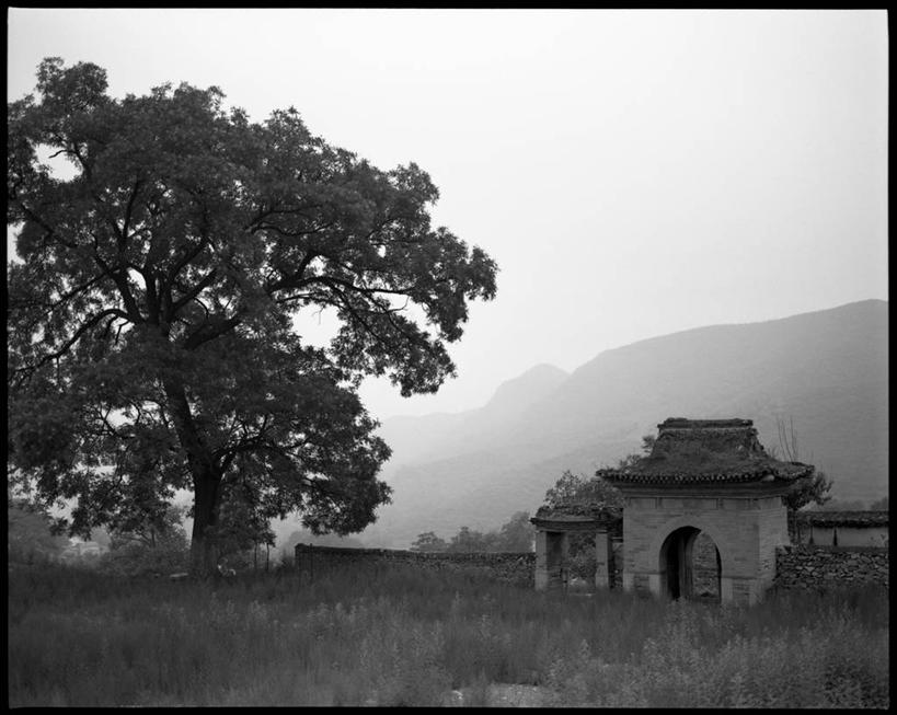 无人,横图,黑白,室外,白天,山,北京,大门,地形,首都,废墟,树,摄影,宁静,剪影,陵水县