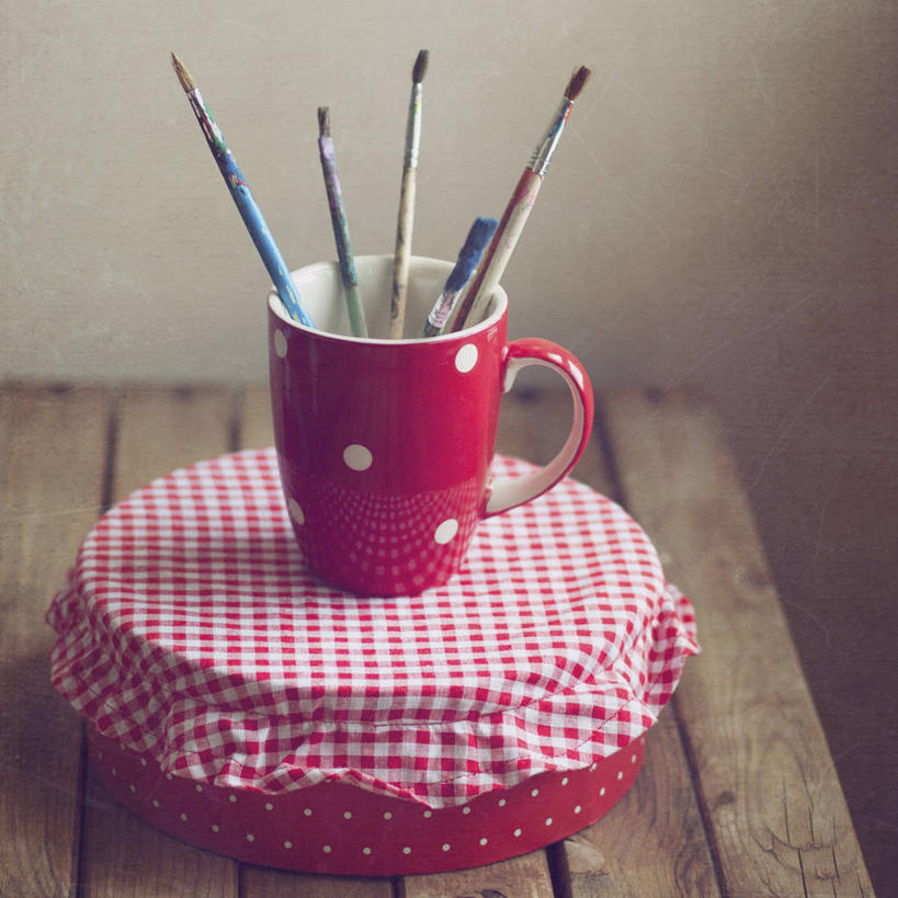 无人,方图,室内,桌子,以色列,木制,圆形,圆点,杯,盒子,红色,餐巾,画笔,摄影,多样,美术工艺,彩图