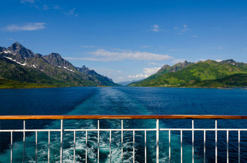 无人,栏杆,横图,室外,特写,白天,美景,山,客轮,挪威,景观,云,天空,自然,船尾波,邮轮,景色,运输,摄影,宁静,自然风光,海滩,彩图,旅行