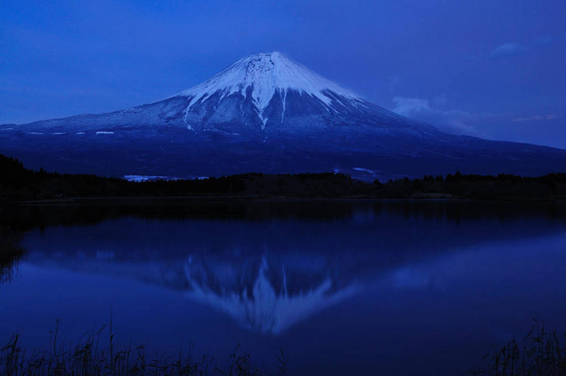 无人,横图,室外,白天,旅游,度假,湖,美景,山,水,雪,雪山,富士山,静冈县,日本,对称,反射,景观,山顶,云,冬天,娱乐,蓝色,风景,天空,自然,享受,休闲,景色,放松,摄影,宁静,自然风光,富士宫,彩图