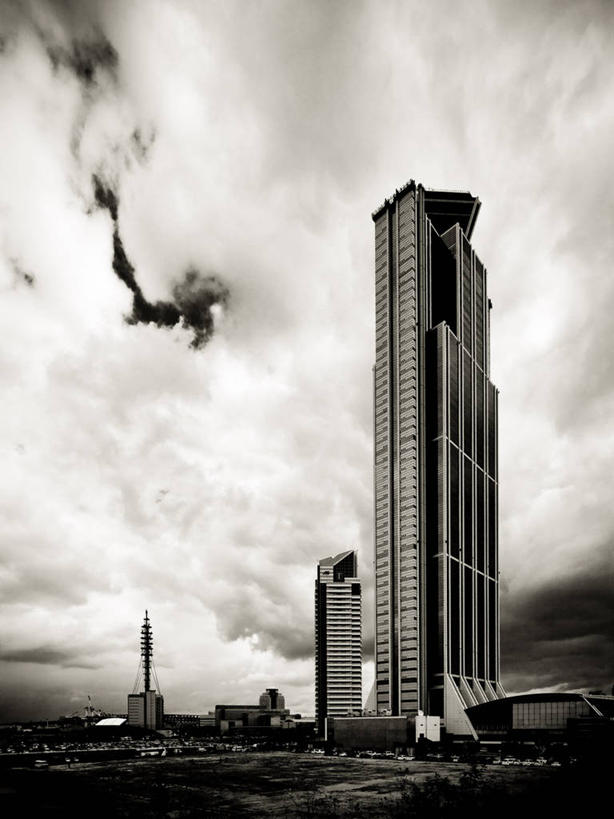 无人,竖图,黑白,室外,白天,建筑,日本,日本文化,云,塔,首都,摄影,大阪府