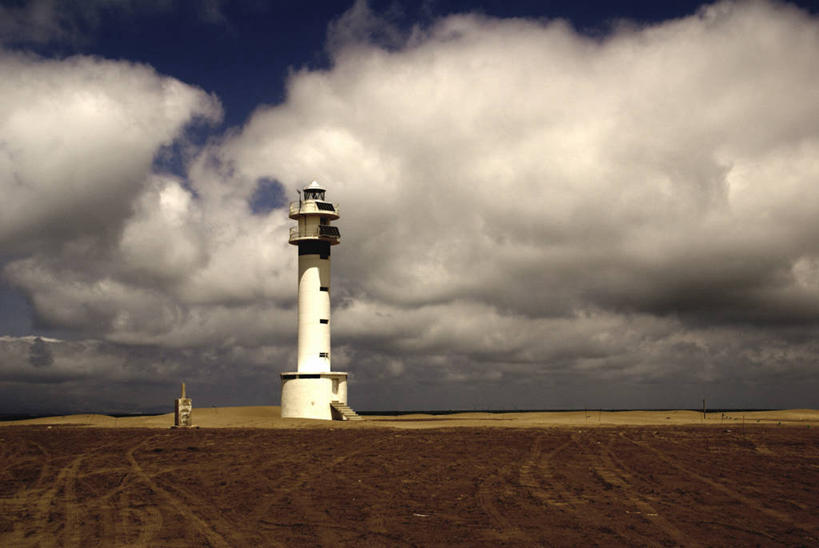 无人,横图,室外,道路,建筑,西班牙,信息,云,灯塔,交通,方向,天空,黄昏,摄影,引导,指导,指引,保护,加泰隆尼亚,伊比利亚半岛,航标,三角洲,塔拉戈纳省,导航