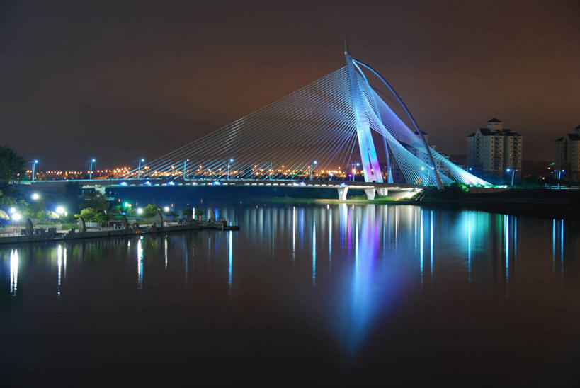 无人,横图,室外,夜晚,水,城市,建筑,马来西亚,反射,桥,首都,现代,摄影,照亮,吉隆坡,布城,彩图,旅行