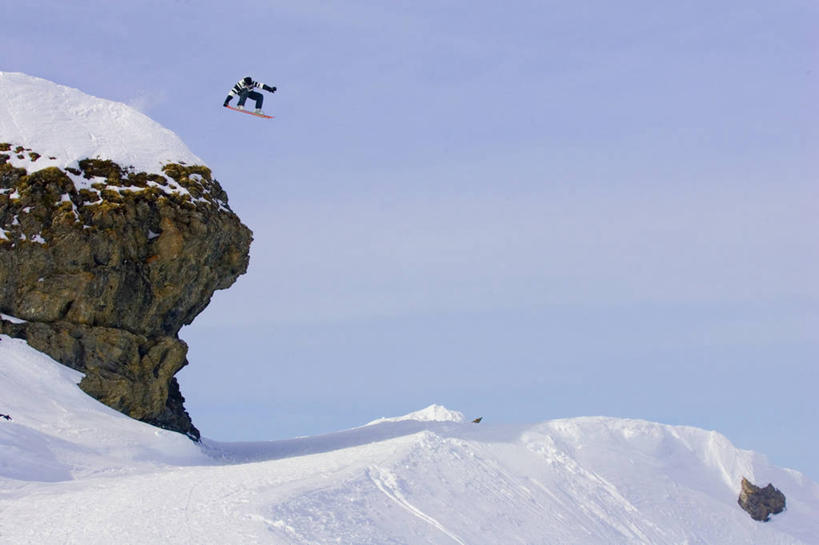 成年人,一个人,横图,室外,白天,自由,风险,山,雪,法国,仅一个男性,仅一个人,半空,极限运动,仅一个年轻男性,寒冷,摄影,滑雪板,滑雪服,万里无云,勇气,危险,男人,男性,年轻男性,年轻人,休闲活动,彩图