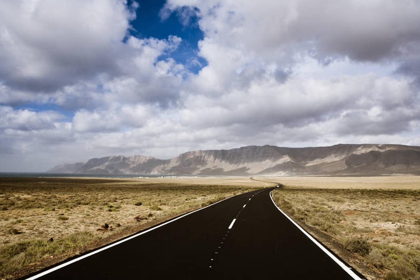 无人,横图,室外,白天,消失点,草原,美景,路,地形,景观,风景,自然,景色,摄影,宁静,自然风光,积雨云,沥青,永远,兰萨罗特岛,大西洋群岛,彩图