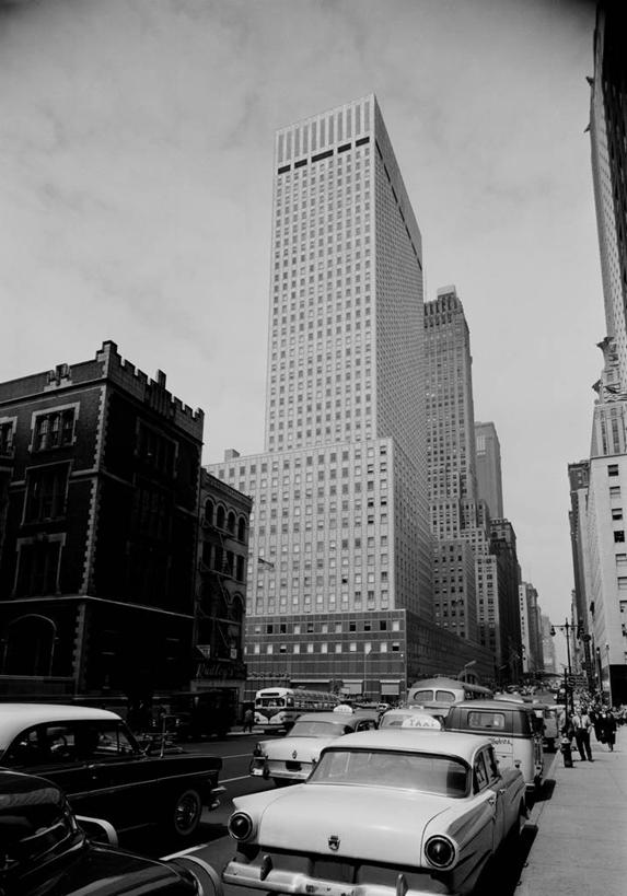 竖图,黑白,室外,白天,天际线,城市,道路,建筑,街道,路,摩天大楼,公路,纽约,美国,交通,摄影,市区,纽约州,马路,42街