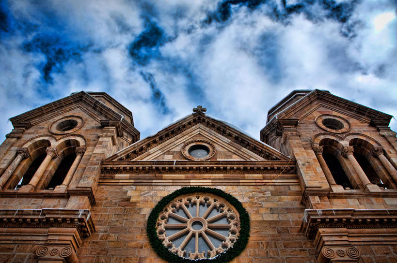 无人,教堂,横图,室外,特写,白天,爱情,旅游,幸福,纯洁,热情,成功,胜利,建筑,玫瑰,美国,装饰,云,玫瑰花,浪漫,历史,温暖,温馨,恩爱,光彩,摄影,宗教,华丽,修饰,部分,点缀,和睦,基督教,奖牌,感动,荣誉,奖品,新墨西哥,衬托,美观,雅致,雅观,尊敬,荣耀,灵性,光荣,天真,刺玫花,徘徊花,彩图,融洽