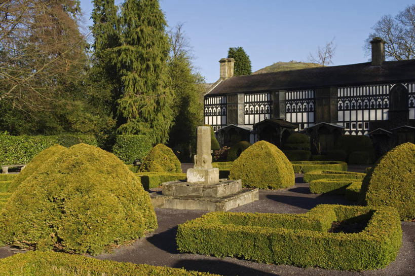 无人,横图,室外,爱情,建筑,英国,房屋,庭院,浪漫,绿色,温暖,温馨,恩爱,恋人,摄影,和睦,住房,同性恋,威尔士,哥特式风格,登比郡,树篱,情侣,设计,彩图,伴侣,融洽