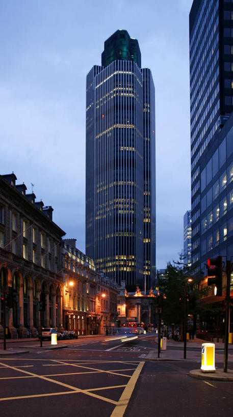 无人,办公室,横图,城市,建筑,摩天大楼,英国,欧洲,伦敦,金属,眼镜,塔,首都,图像,现代,英格兰,黄昏,金融,摄影,西欧,保险,大不列颠,大不列颠及北爱尔兰联合王国,大不列颠及爱尔兰联合王国,雾都,劳埃德大厦,彩图,大不列颠王国,大英帝国,联合王国,日不落帝国