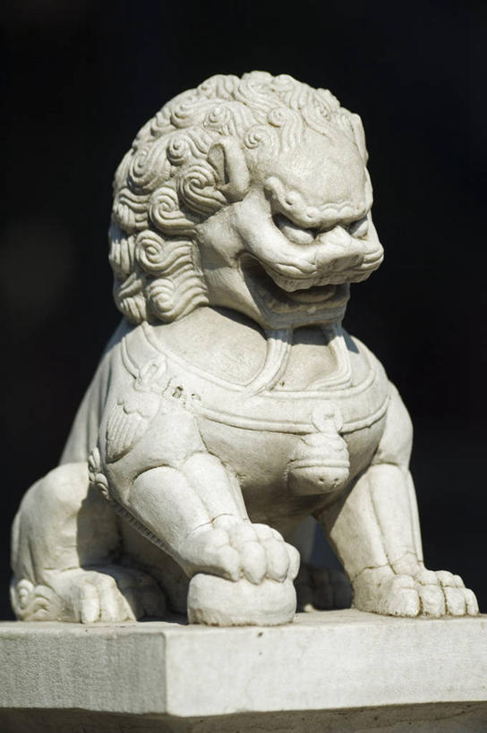 无人,竖图,室外,白天,城市,建筑,狮子,北京,亚洲,雕像,首都,历史,佛香,虚构,烟,摄影,宗教,道教,清朝,灵性,彩图,传统文化