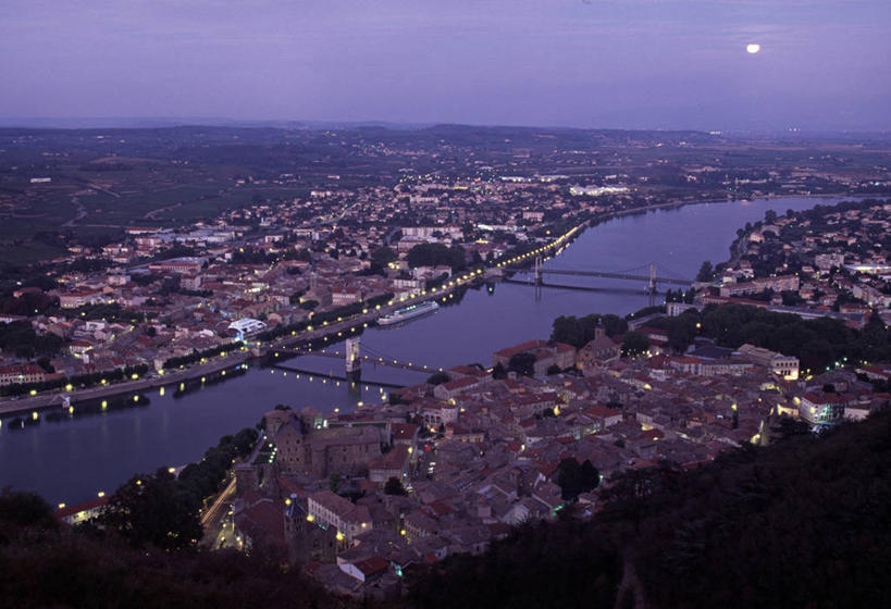 无人,横图,室外,夜晚,城市,法国,欧洲,地形,黄昏,摄影,西欧,法兰西,法国文化,法兰西共和国,法兰西第五共和国,彩图,罗讷.阿尔卑斯,罗讷.阿尔卑斯大区,罗讷河