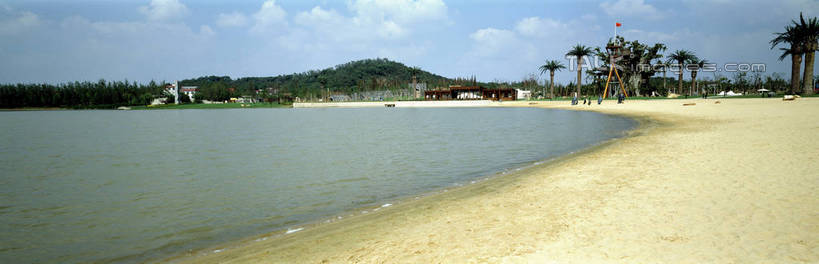 无人,横图,全景,室外,白天,正面,旅游,度假,海浪,海洋,美景,沙滩,山,山脉,植物,棕榈树,叶子,阴影,光线,沙子,影子,海岸,景观,浪花,山峰,云,云朵,绿叶,沙地,山峦,云彩,娱乐,树,树木,蓝色,绿色,白云,蓝天,天空,阳光,自然,海水,群山,天,享受,休闲,嫩叶,景色,放松,生长,晴朗,成长,自然风光,海景,棕榈叶,叶,叶片,大海,风浪,海,海水的波动,海滩,近岸浪,涌浪,晴空,棕树,棕榈,彩图,shrj1