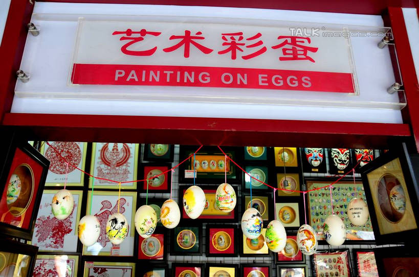 无人,商店,横图,室外,白天,仰视,购物,度假,消费,美景,窗户,落地窗,城市风光,超市,城市,橱窗,商场,上海,中国,亚洲,英文,标志,文字,字符,字母,景观,娱乐,标识,玻璃窗,享受,休闲,汉字,景色,放松,金融,百货,英文字母,申,中文,选购,贸易,百货公司,黄浦区,东亚,玻璃橱窗,上海市,中华人民共和国,沪,华东地区,血拼,国文,华文,彩图,低角度拍摄,购物商场,购物中心,商业中心,shsgf1