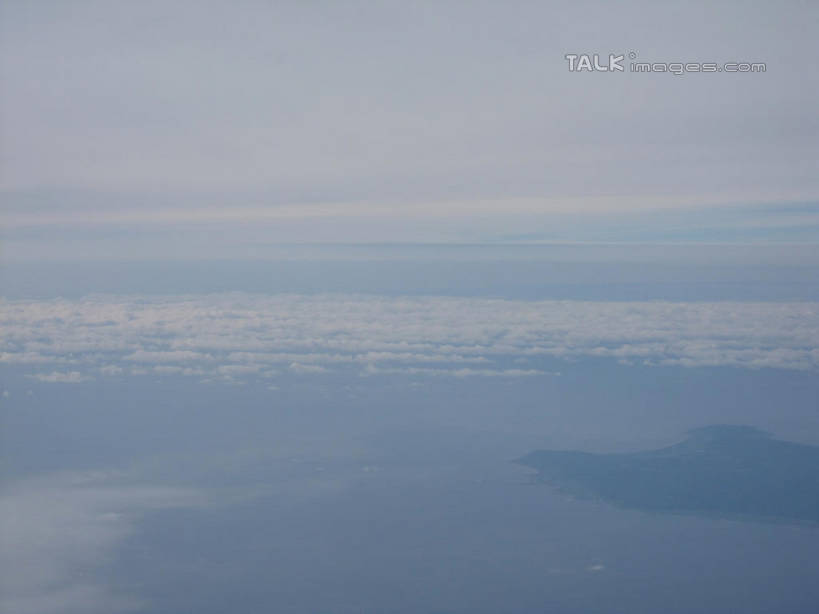 无人,横图,俯视,航拍,室外,白天,阴影,光线,影子,云,云朵,云彩,蓝色,白云,蓝天,天空,阳光,天,晴朗,鸟瞰,晴空,彩图,高角度拍摄,shslj1