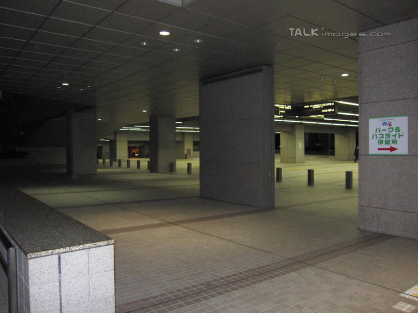 无人,高楼大厦,停车场,横图,室内,夜晚,正面,大厦,建筑,摩天大楼,照明,东京,日本,亚洲,阴影,光线,影子,墙,灯光,中央区,顶灯,墙壁,墙面,灯,灯具,楼宇,银座,照亮,照明设备,东亚,本州,关东地方,本州岛,日本国,东京都,彩图,泊车场,大楼,高层建筑,高楼,摩天楼,shslj1