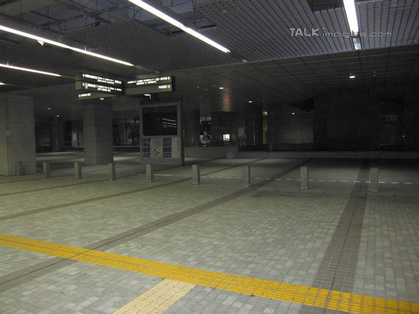 无人,高楼大厦,停车场,横图,室内,夜晚,正面,大厦,建筑,摩天大楼,照明,东京,日本,亚洲,阴影,光线,影子,墙,灯光,中央区,顶灯,墙壁,墙面,灯,灯具,楼宇,银座,照亮,照明设备,东亚,本州,关东地方,本州岛,日本国,东京都,彩图,泊车场,大楼,高层建筑,高楼,摩天楼,shslj1