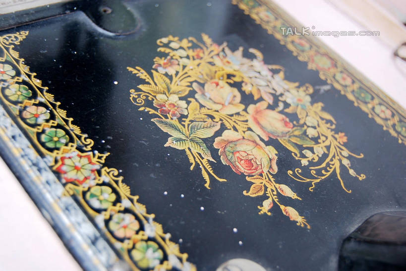 无人,横图,俯视,室内,特写,白天,静物,刺绣,连接,花纹,组合,艺术,盛开,手工艺品,花蕾,文化,缝纫机,花,花瓣,花朵,鲜花,工艺品,花苞,花蕊,缝纫,链接,一台,装订,高雅,拼接,杠杆,拼凑,自信心,品位,拼合,凑集,聚合,撮合,链结,缝合,彩图,高角度拍摄,女红,针绣,针黹,黹,shxw1