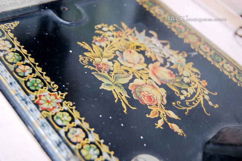 无人,横图,俯视,室内,特写,白天,静物,刺绣,连接,花纹,组合,艺术,盛开,手工艺品,花蕾,文化,缝纫机,花,花瓣,花朵,鲜花,工艺品,花苞,花蕊,缝纫,链接,一台,装订,高雅,拼接,杠杆,拼凑,自信心,品位,拼合,凑集,聚合,撮合,链结,缝合,彩图,高角度拍摄,女红,针绣,针黹,黹,shxw1