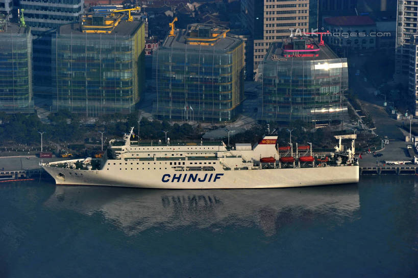 无人,高楼大厦,横图,室外,白天,正面,度假,河流,美景,水,城市风光,标志建筑,城市,大厦,地标,建筑,摩天大楼,船,上海,中国,亚洲,一艘,英文,标志,文字,字符,字母,河水,景观,水流,建筑群,游艇,娱乐,标识,建设,黄浦江,浦东,交通工具,享受,休闲,景色,放松,英文字母,申,载具,金融中心,陆家嘴,陆家嘴金融贸易区,浦东新区,东亚,上海市,中华人民共和国,沪,华东地区,彩图,大楼,高层建筑,高楼,摩天楼,春申江,shzxz1