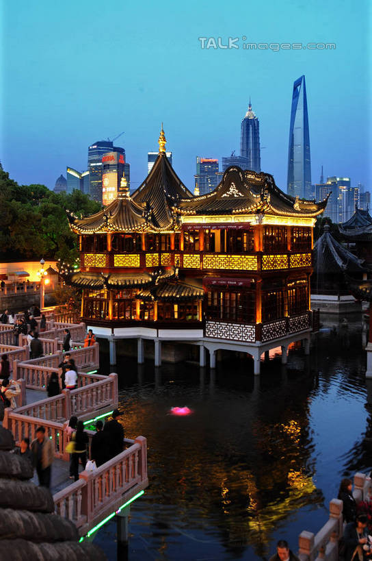 建设,黄浦江,金茂大厦,浦东,灯,蓝色,蓝天,天空,九曲桥,外滩,豫园,天