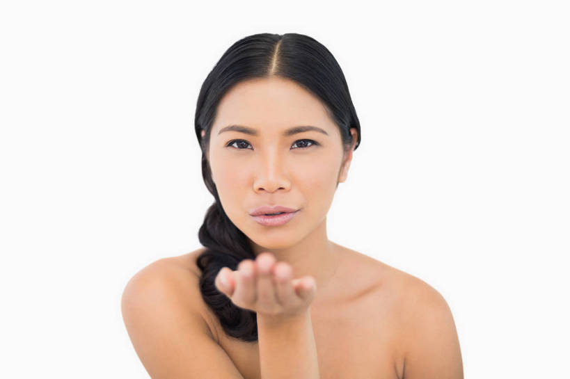 东方人,脸,头,脸颊,脖子,手,一个人,笑,吻,微笑,横图,室内,特写,白天,白色背景,正面,亚洲,仅一个年轻女性,仅一个女性,仅一个人,注视,黄种人,裸露,肩膀,观察,看,手部,摄影,影棚,观看,单手,察看,关注,裸,年轻女性,女人,女性,亚洲人,头部,脖,颈,颈部,脸部,脸蛋,面部,亲,亲吻,半身,彩图,影棚拍摄,拍摄,飞吻