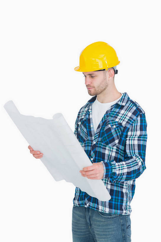 西方人,一个人,工程师,建筑师,站,竖图,室内,白天,白色背景,侧面,帽子