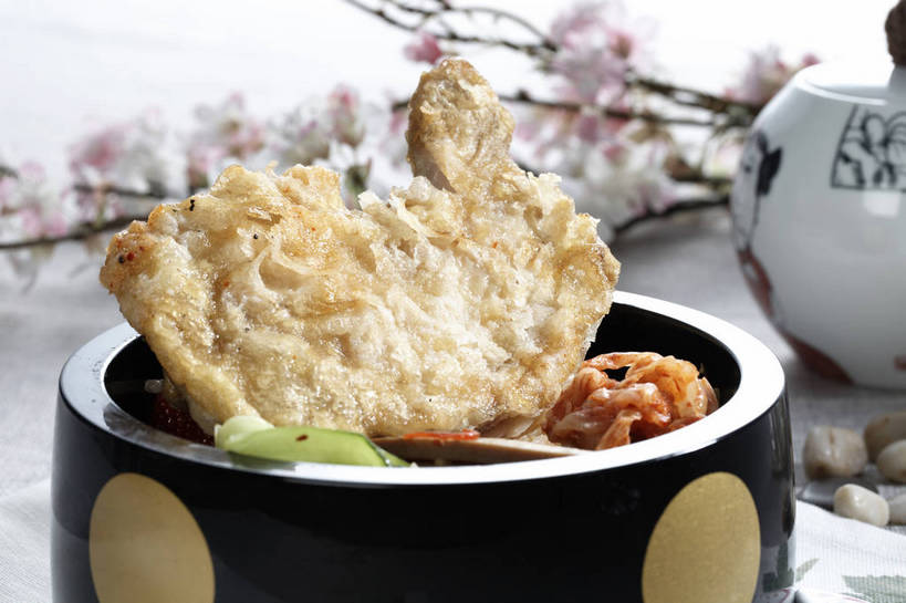 无人,横图,俯视,室内,特写,白天,烹饪,幸福,纯洁,餐桌,桌子,樱花,蔬菜,竹制,新鲜,装饰,盛开,木制,布料,青菜,鸡肉,肉,油炸,料理,食品,枝条,花蕾,布纹,菜肴,美食,肉类,桌布,花,花瓣,花朵,鲜花,树枝,食物,粉色,餐巾,木制品,容器,垫子,台布,碗,花苞,花蕊,佳肴,有机食品,绿色食品,餐台,等待,储藏,华丽,修饰,点缀,竹制品,生命,储存,鸡排,小白菜,肉食,衬托,美观,雅致,雅观,仙樱花,福岛樱,青肤樱,高尚,热烈,不结球白菜,虬枝,枝杈,荆桃,餐桌布,彩图,高角度拍摄,贮存,炸鸡排,shjb1