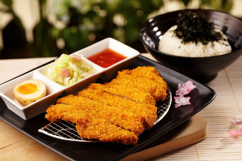 米饭,骨骼,无人,横图,俯视,室内,特写,白天,烹饪,烘焙,中餐,餐桌,桌子,蔬菜,椰菜,卷心菜,餐具,金属制品,四朵,一块,一排,许多,切开,朦胧,模糊,新鲜,盛开,金属,碟子,盘,陶瓷,蛋,调料,海苔,鸡蛋,酱料,酱汁,排骨,肉,油炸,佐料,料理,食品,水煮蛋,陶瓷制品,骨头,紫菜,饭,调味品,半个,很多,调味料,花蕾,猪肉,菜肴,美食,肉类,架子,花,花瓣,花朵,鲜花,食物,排列,粉色,盘子,容器,碟,碗,花苞,花蕊,切,四个,一半,中式,甘蓝,佳肴,有机食品,绿色食品,餐台,中华料理,储藏,五谷,骨架,储存,队列,剖面,肉食,炸猪排,切面,豚肉,草鸡蛋,卵,冷却,冷却架,白煮蛋,甘蓝菜,结球甘蓝,甘兰,包心菜,彩图,高角度拍摄,条斑紫菜,圆白菜,本鸡蛋,笨鸡蛋,柴鸡蛋,山鸡蛋,土鸡蛋,贮存,shjb1