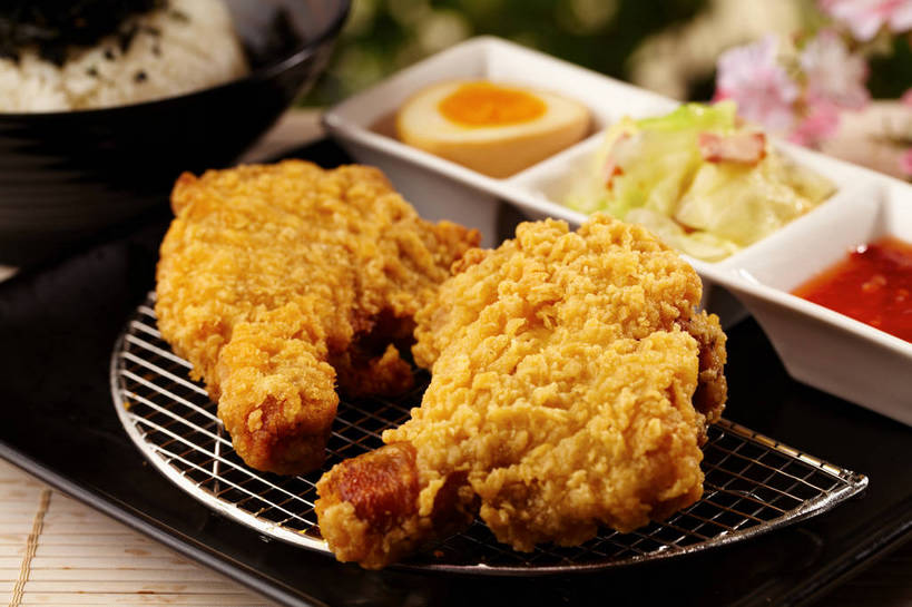 米饭,无人,横图,俯视,室内,特写,白天,烹饪,烘焙,餐桌,桌子,蔬菜,椰菜,卷心菜,餐具,金属制品,切开,朦胧,模糊,新鲜,盛开,金属,碟子,盘,陶瓷,蛋,调料,海苔,鸡蛋,鸡肉,酱料,酱汁,肉,油炸,佐料,料理,食品,水煮蛋,陶瓷制品,紫菜,饭,调味品,半个,调味料,花蕾,粉丝,鸡腿,酱,菜肴,美食,肉类,炸鸡腿,架子,花,花瓣,花朵,鲜花,食物,两个,黄色,盘子,容器,碟,碗,花苞,花蕊,切,四个,一半,甘蓝,佳肴,有机食品,绿色食品,餐台,储藏,五谷,鸡腿肉,储存,剖面,肉食,切面,草鸡蛋,卵,冷却,冷却架,白煮蛋,甘蓝菜,结球甘蓝,甘兰,包心菜,彩图,高角度拍摄,条斑紫菜,圆白菜,本鸡蛋,笨鸡蛋,柴鸡蛋,山鸡蛋,土鸡蛋,贮存,shjb1