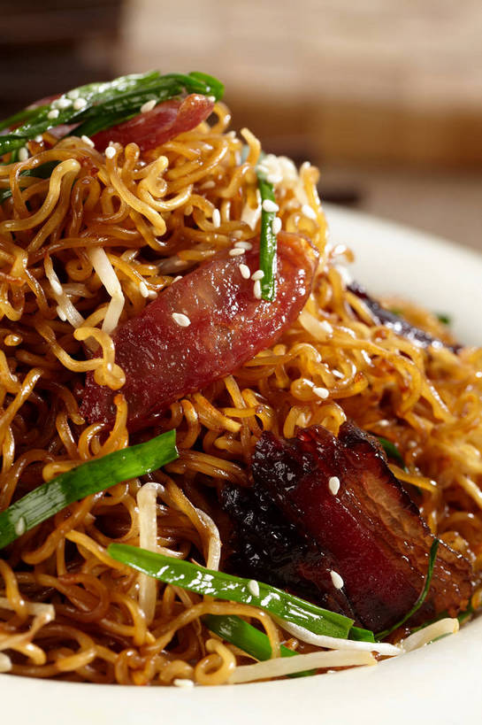 面食,面条,无人,竖图,俯视,室内,特写,白天,烹饪,中餐,餐桌,桌子,蔬菜,餐具,朦胧,模糊,新鲜,碟子,盘,豆芽,韭菜,面,肉,芝麻,料理,食品,粉丝,菜肴,美食,肉类,食物,一个,绿色,白色,盘子,碟,中式,白芝麻,佳肴,有机食品,绿色食品,单个,餐台,中华料理,豆芽菜,肉食,起阳草,芽苗菜,韭,山韭,长生韭,脂麻,胡麻,白麻,巨胜子,油麻,冬粉,彩图,高角度拍摄,shjb1,炒粉丝