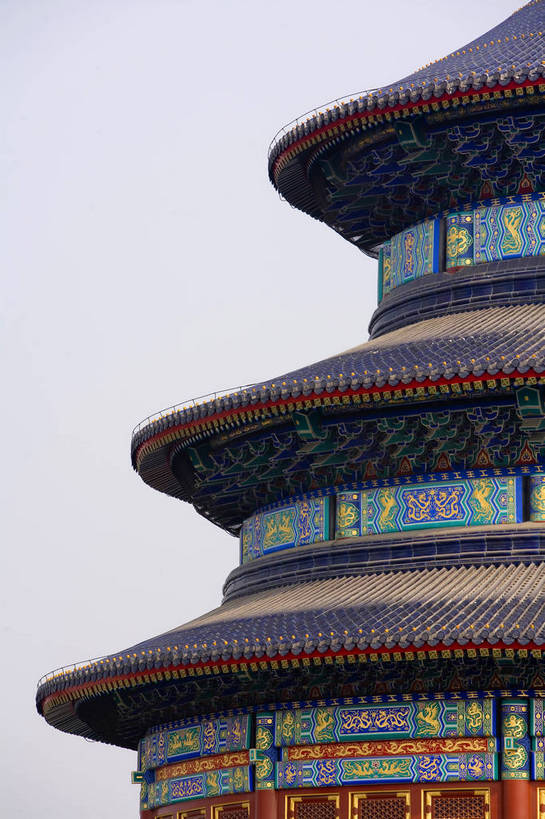 天坛,寺庙,竖图,彩色,室外,特写,白天,旅游,度假,名胜古迹,楼梯,标志建筑,地标,建筑,雕塑,北京,中国,亚洲,局部,遗迹,艺术,装饰,雕刻,雕像,浮雕,屋顶,文化遗产,艺术品,首都,瓦,顶,古迹,历史,文物,娱乐,建设,古建筑,建筑物,古代,天空,工艺品,享受,休闲,旅游胜地,放松,精神,摄影,宗教,纪念,砖瓦,美术,神圣,中国文化,主题,陈列,古文明,东亚,首府,中华人民共和国,功能,美学,古远,彩图,旅行,庙,寺,传统文化,bj174