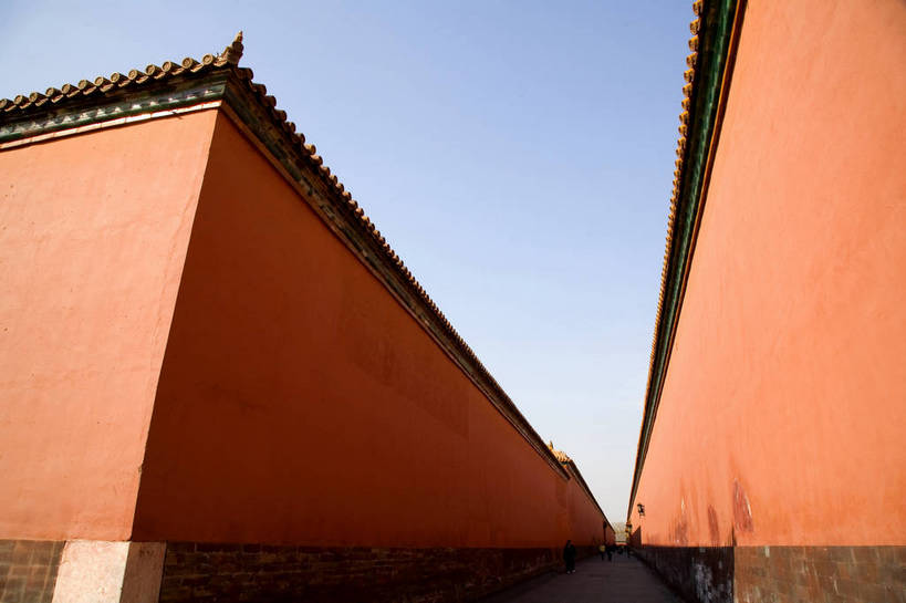 故宫,宫殿,横图,彩色,室外,白天,旅游,建材,建筑,北京,中国,亚洲,瓦片,墙,屋顶,文化遗产,首都,瓦,顶,历史,建筑物,古代,红色,蓝色,紫禁城,旅游胜地,摄影,建造,严肃,蓝,权威,中国文化,建筑材料,东亚,屋瓦,首府,中华人民共和国,权力,威严,权势,古远,势力,尊严,彩图,旅行,传统文化,红,屋面瓦,bj174